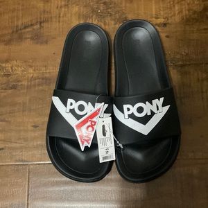 MENS BLK PONY FLIP FLOPS